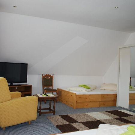 Landhotel Bienstaedt Georgenthal (Thuringia) Exterior foto